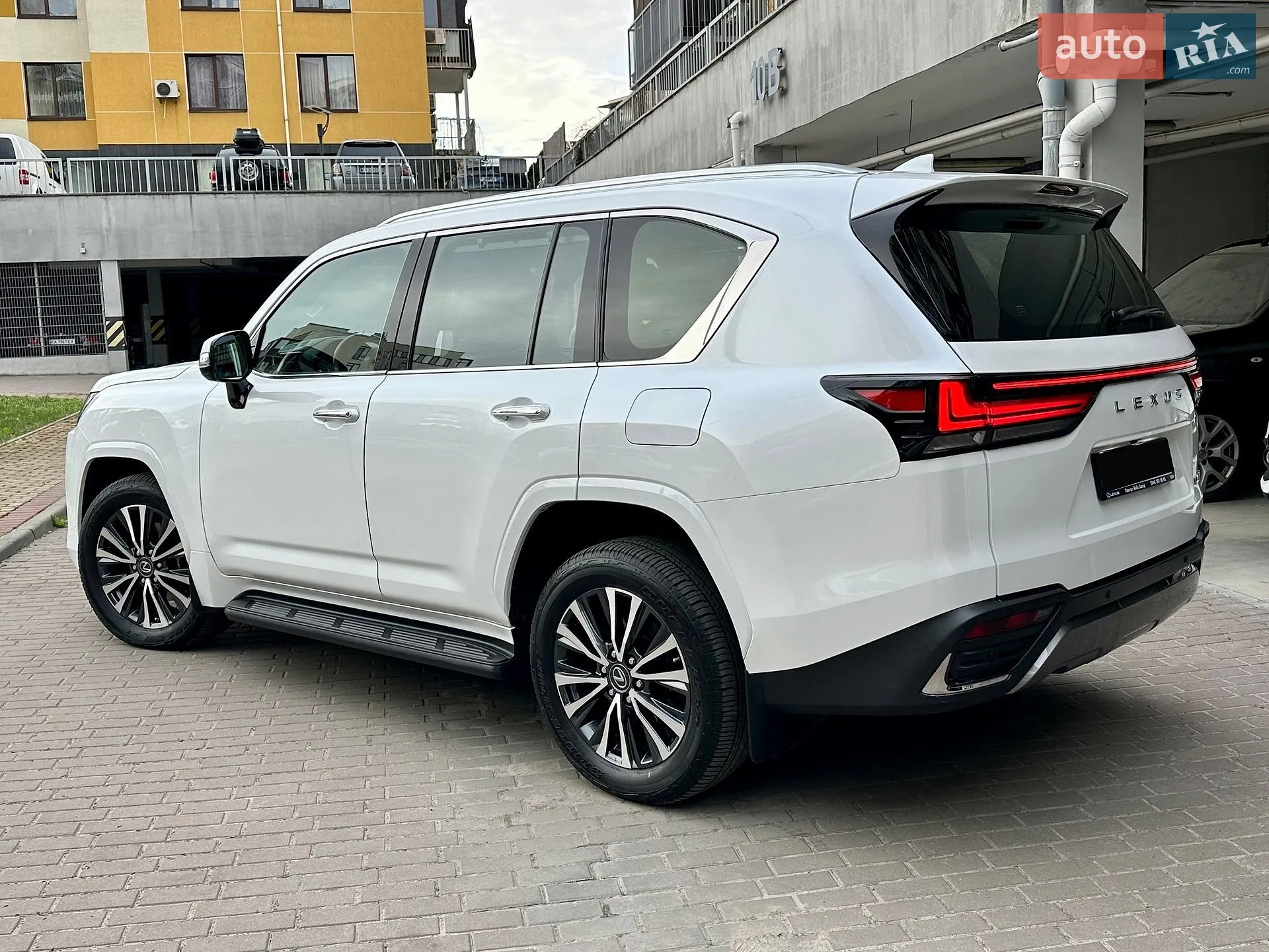 2022 Lexus LX - мініатюра 4