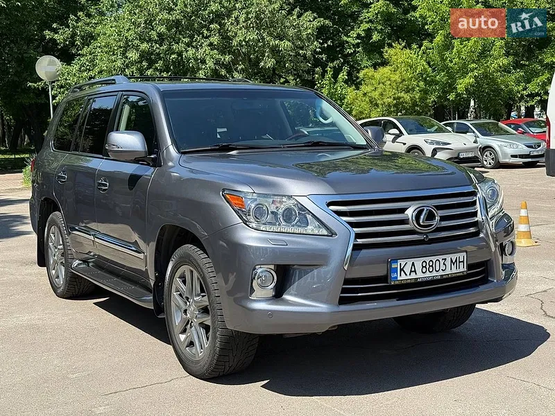 Lexus LX 2012