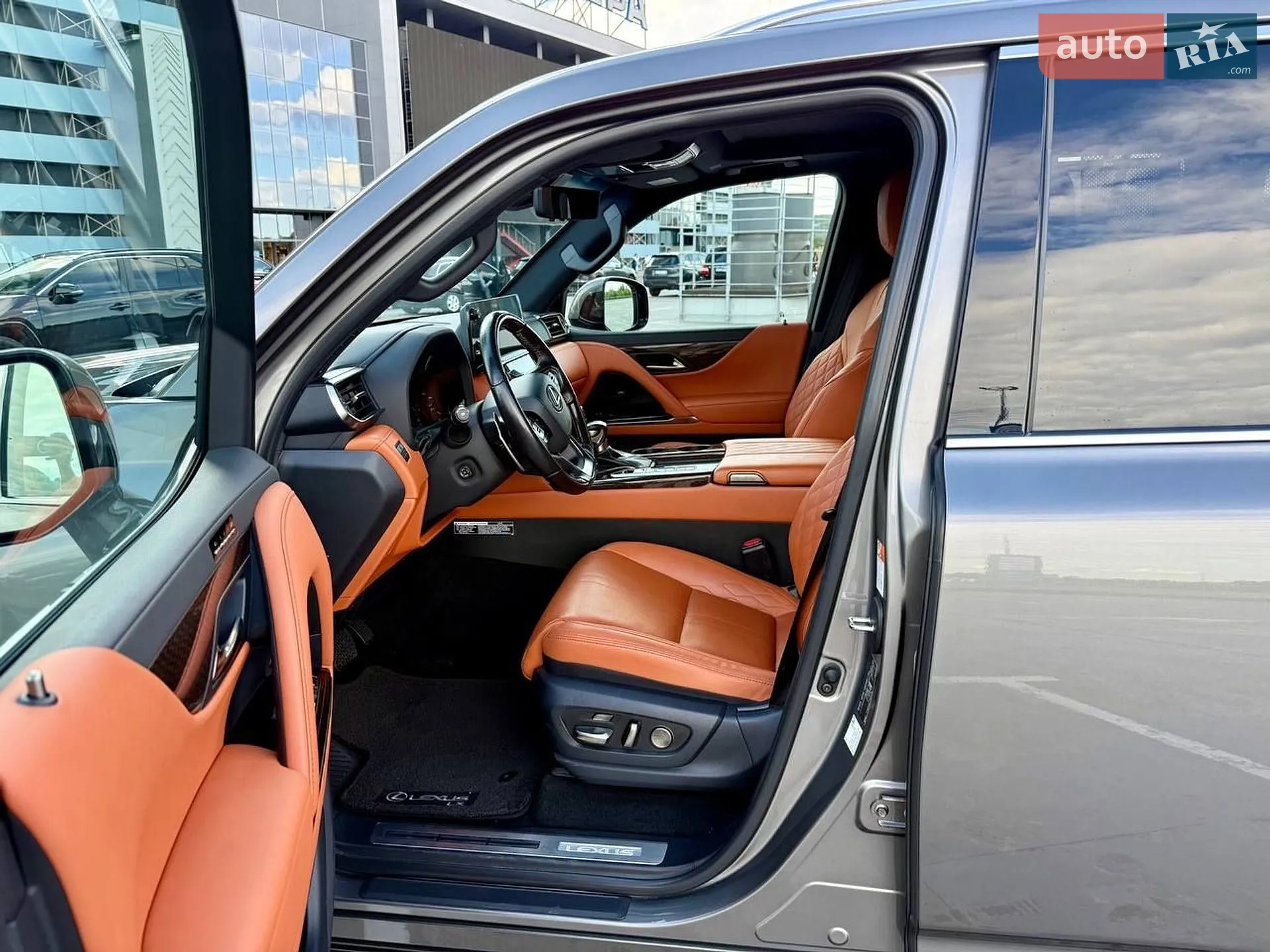 2023 Lexus LX - мініатюра 10