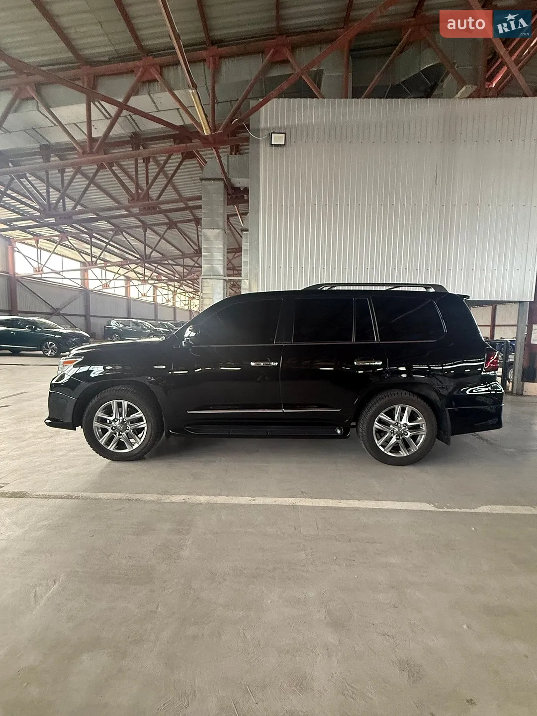 2011 Lexus LX - фото 1