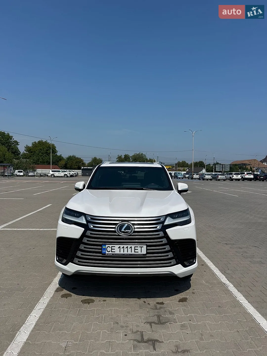 2022 Lexus LX - фото 1