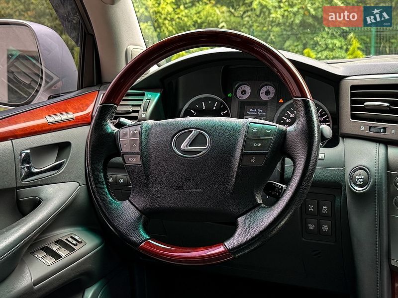 Позашляховик / Кросовер Lexus LX 2008 в Чернівцях фото 24 Позашляховик / Кросовер Lexus LX 2008 в Чернівцях