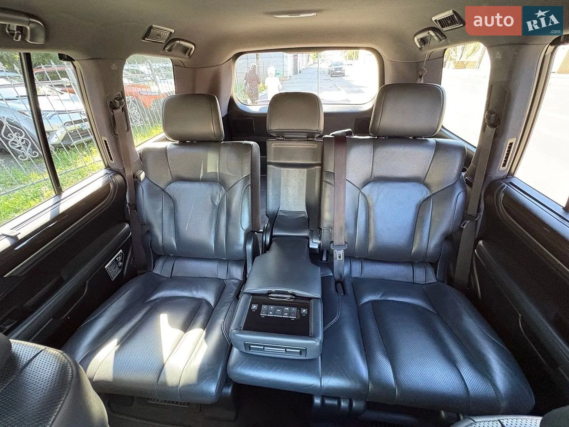 2019 Lexus LX - мініатюра 8