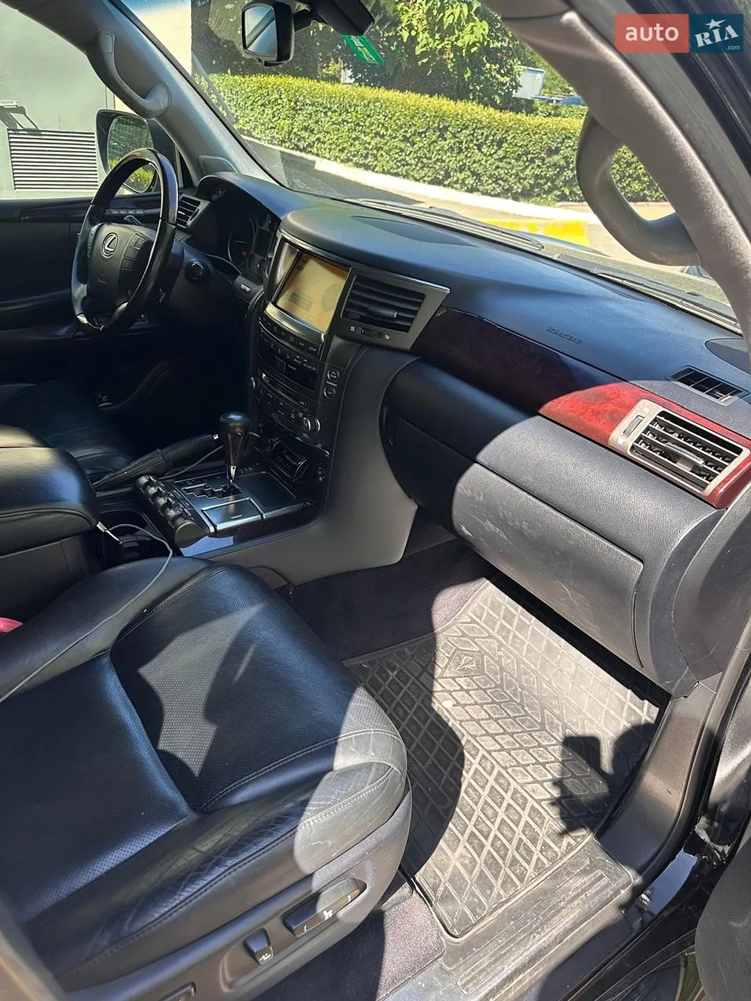 2011 Lexus LX - мініатюра 13