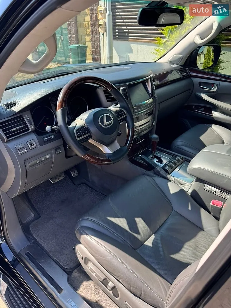 2010 Lexus LX - мініатюра 9