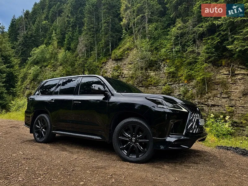 Lexus LX