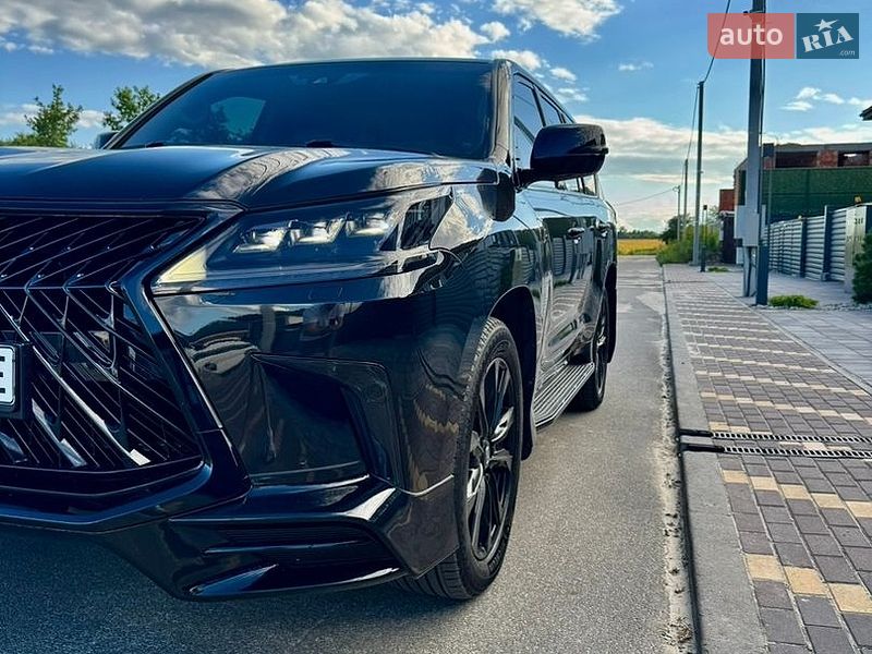 Позашляховик / Кросовер Lexus LX 2016 в Києві