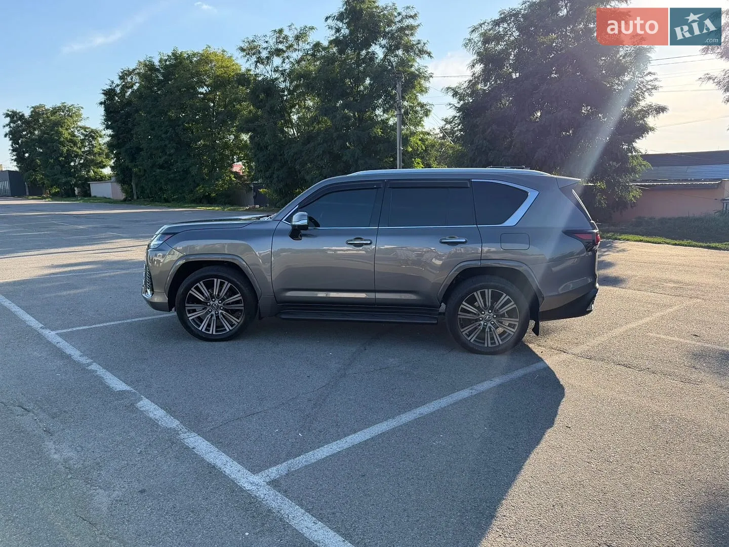 2022 Lexus LX - мініатюра 3