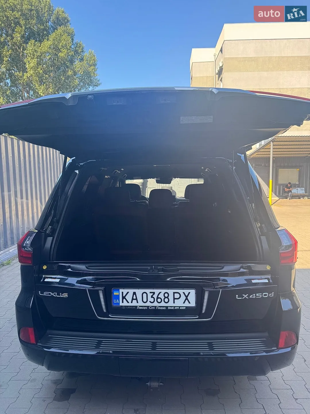 2019 Lexus LX - мініатюра 18
