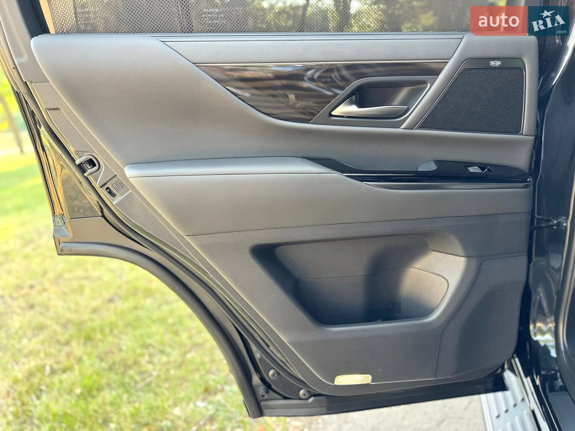 2022 Lexus LX - мініатюра 23
