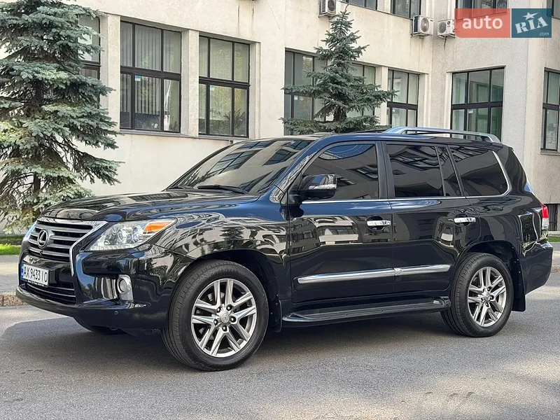 Lexus LX 2012
