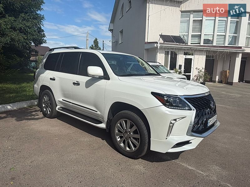 Lexus LX 2010