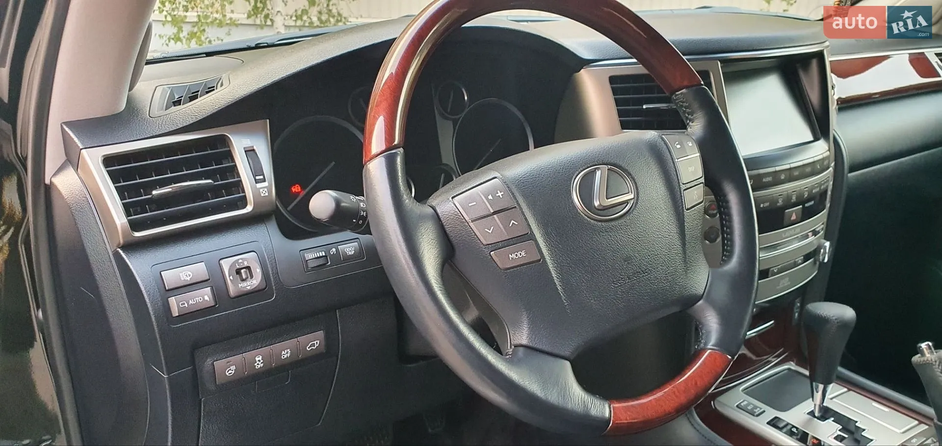 2015 Lexus LX - мініатюра 33