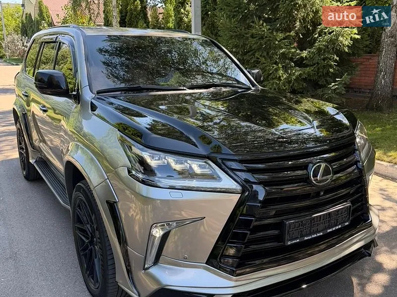Lexus LX