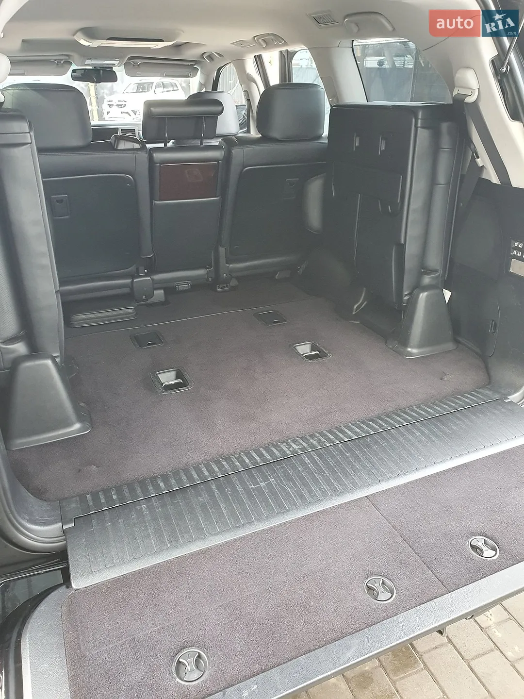 2010 Lexus LX - мініатюра 22
