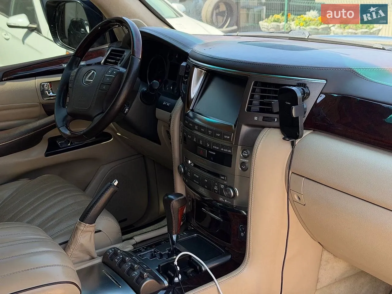 2010 Lexus LX - мініатюра 29