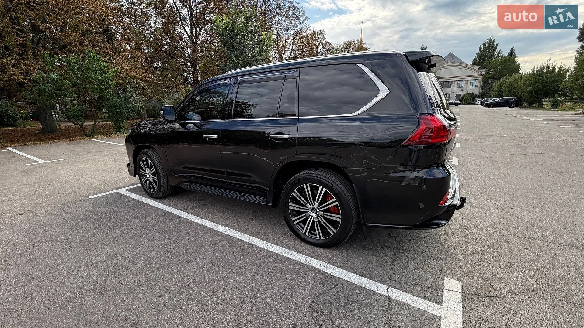 2019 Lexus LX - мініатюра 3