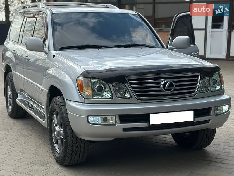Lexus LX 2006