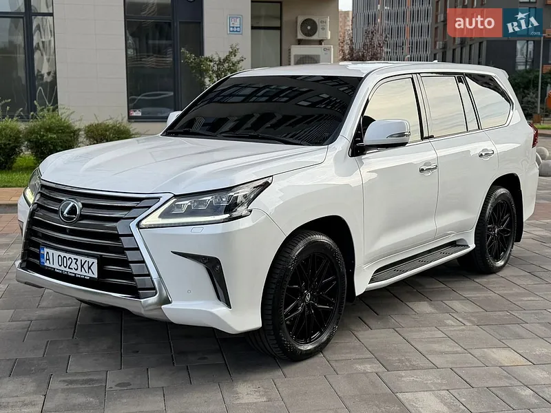 Lexus LX