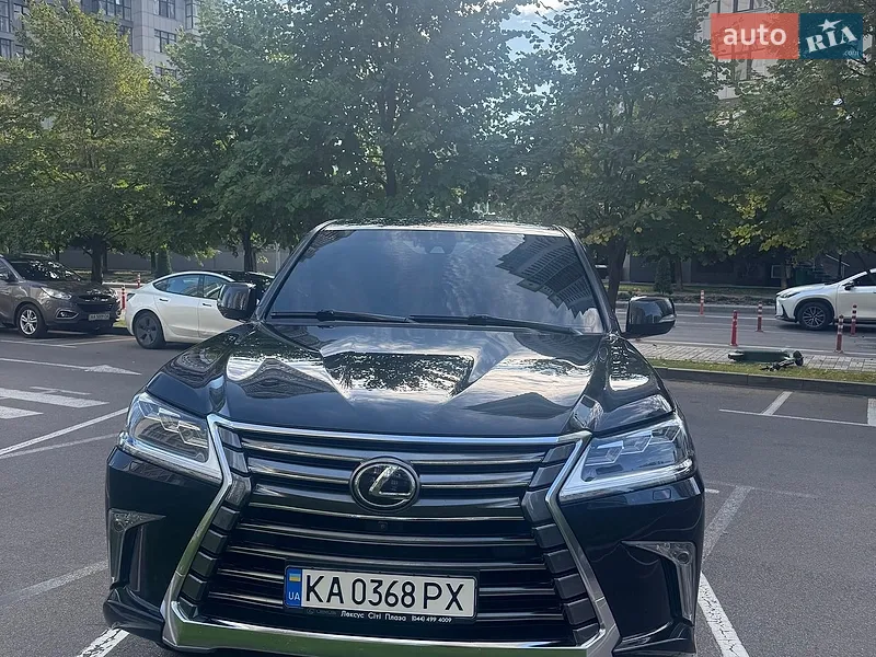 Lexus LX