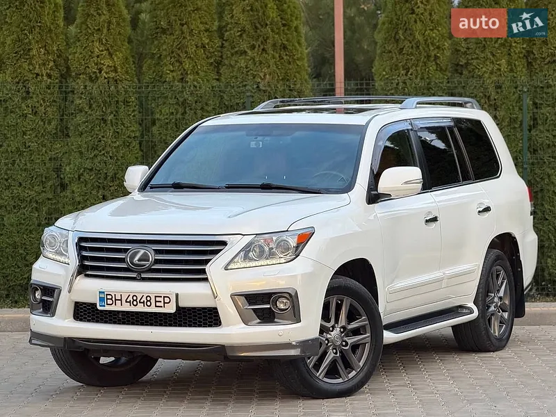 Lexus LX