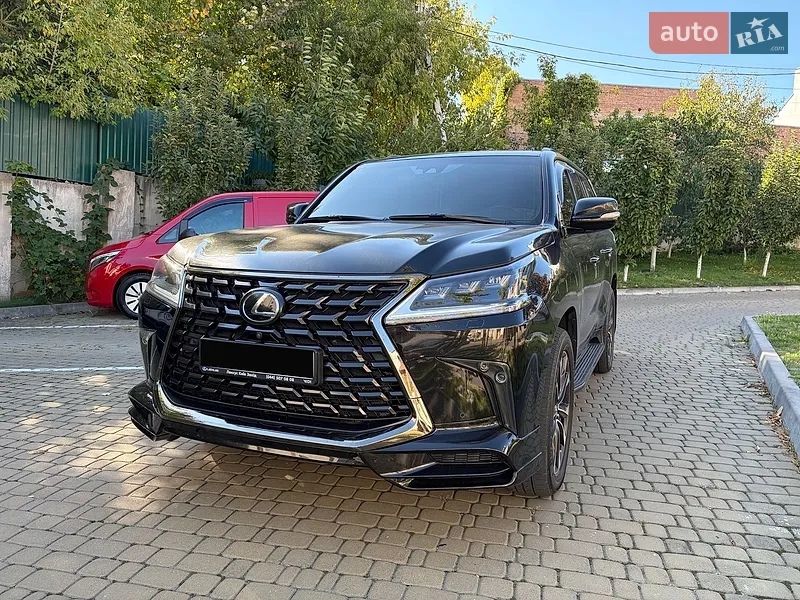 Lexus LX