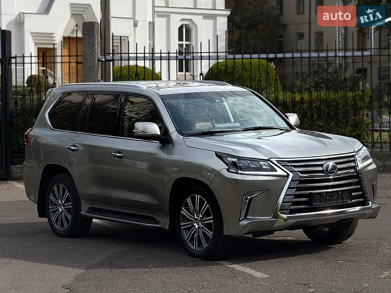 Lexus LX