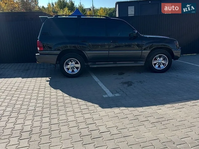 Lexus LX