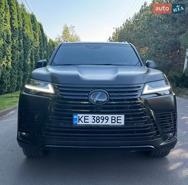 Lexus LX
