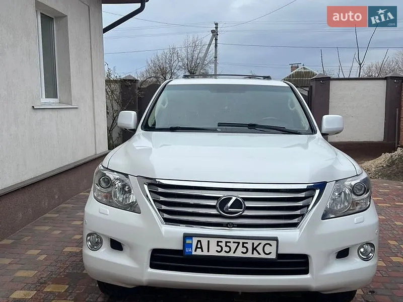 Lexus LX