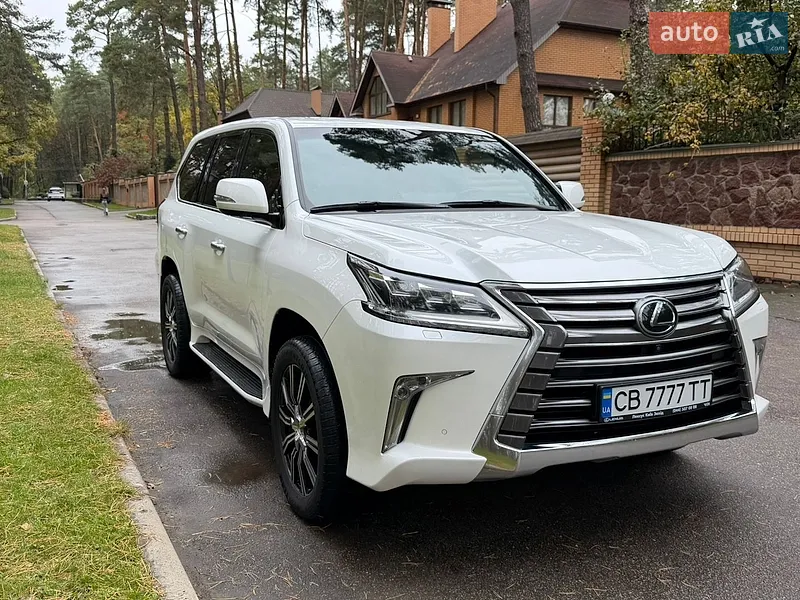 Lexus LX