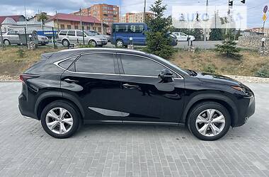 Внедорожник / Кроссовер Lexus NX 200t 2017 в Тернополе