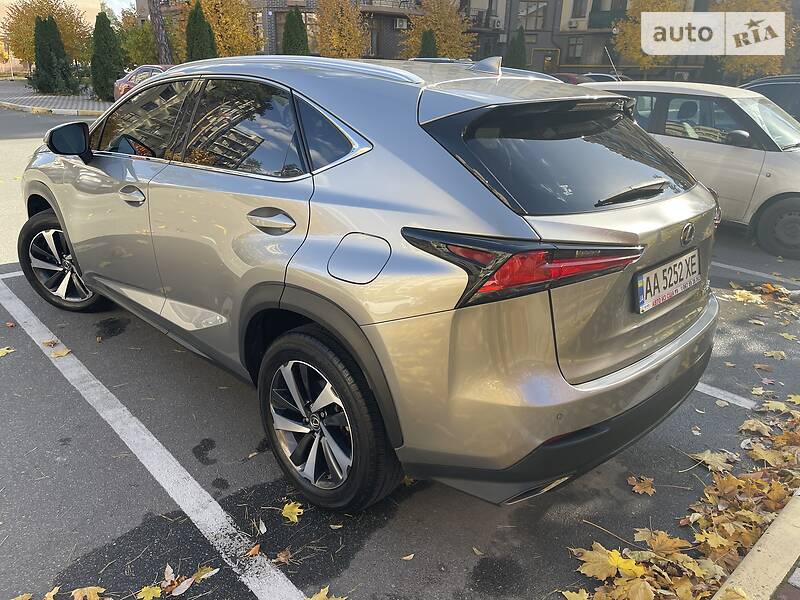 Внедорожник / Кроссовер Lexus NX 2017 в Киеве