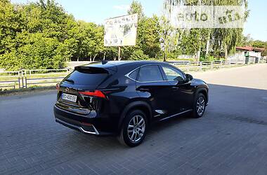 Хэтчбек Lexus NX 2018 в Тернополе
