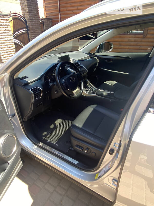 Внедорожник / Кроссовер Lexus NX 2017 в Харькове