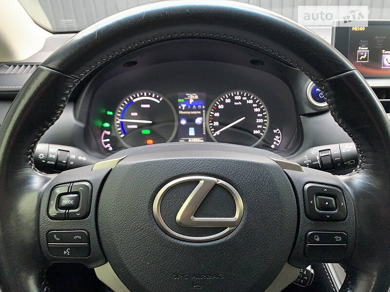 Позашляховик / Кросовер Lexus NX 2017 в Києві