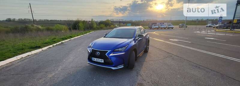 Позашляховик / Кросовер Lexus NX 2016 в Рівному