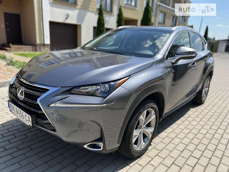 Позашляховик / Кросовер Lexus NX 2017 в Рівному