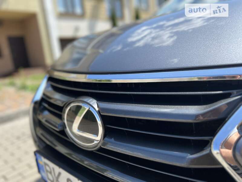 Позашляховик / Кросовер Lexus NX 2017 в Рівному