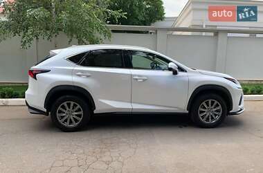 Внедорожник / Кроссовер Lexus NX 2017 в 