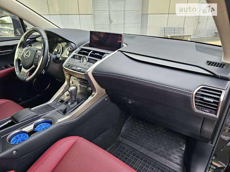 Внедорожник / Кроссовер Lexus NX 2020 в Одессе