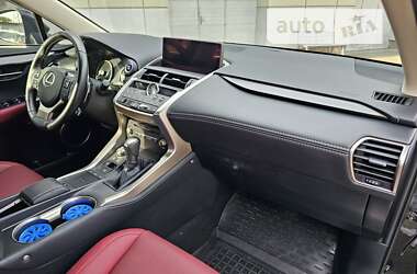 Внедорожник / Кроссовер Lexus NX 2020 в 