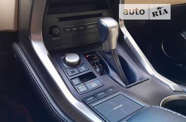 Внедорожник / Кроссовер Lexus NX 2015 в 
