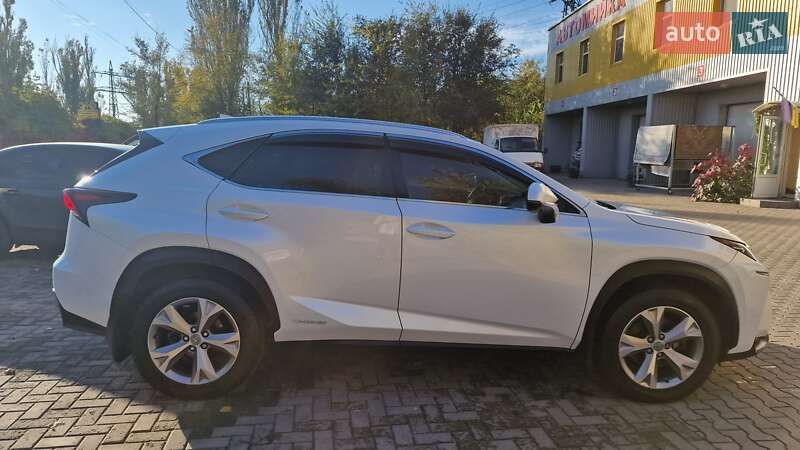 Позашляховик / Кросовер Lexus NX 2014 в Дніпрі