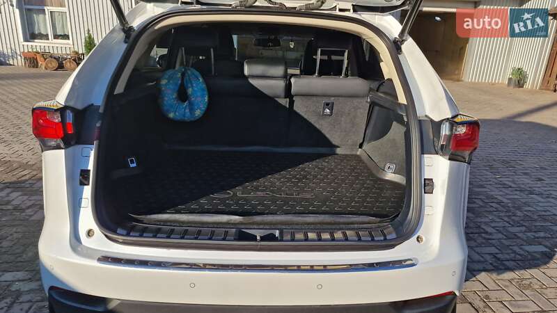 Позашляховик / Кросовер Lexus NX 2014 в Дніпрі