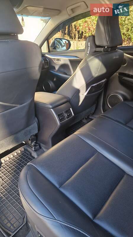 Позашляховик / Кросовер Lexus NX 2014 в Дніпрі