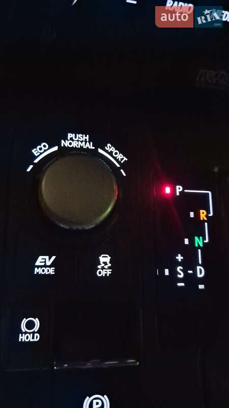 Позашляховик / Кросовер Lexus NX 2014 в Дніпрі