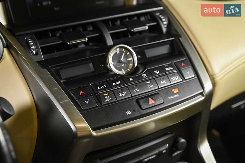 Внедорожник / Кроссовер Lexus NX 2016 в Одессе
