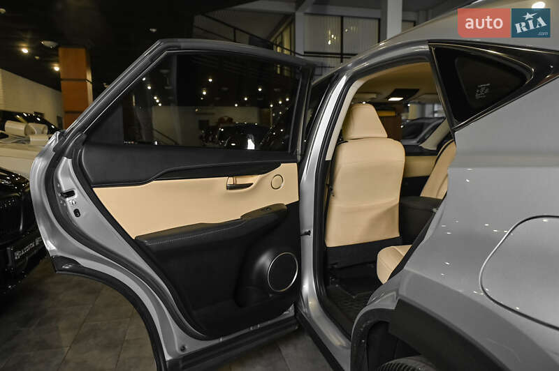 Внедорожник / Кроссовер Lexus NX 2016 в Одессе