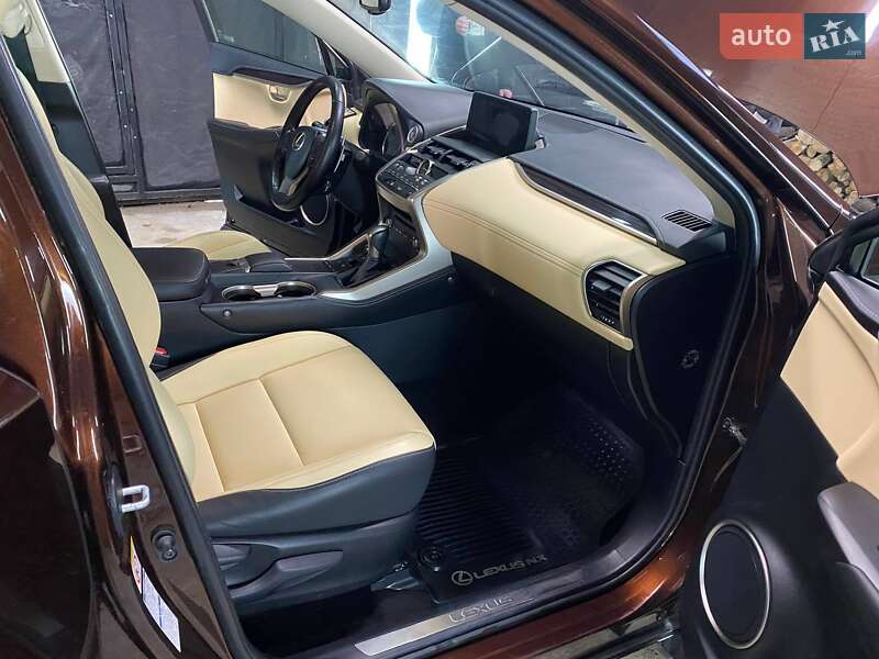 Внедорожник / Кроссовер Lexus NX 2018 в Ладыжине